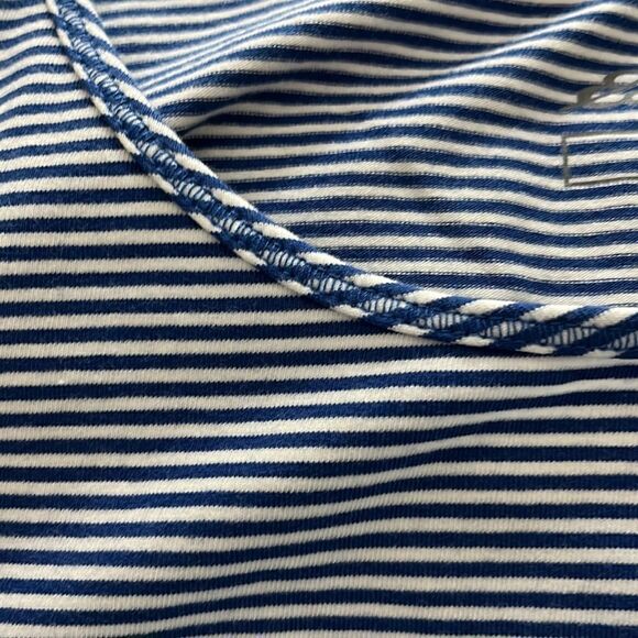 🛍️ 2/20
Eddie Bauer Layering Camisole Clematis Blue Strap - Picture 8 of 8